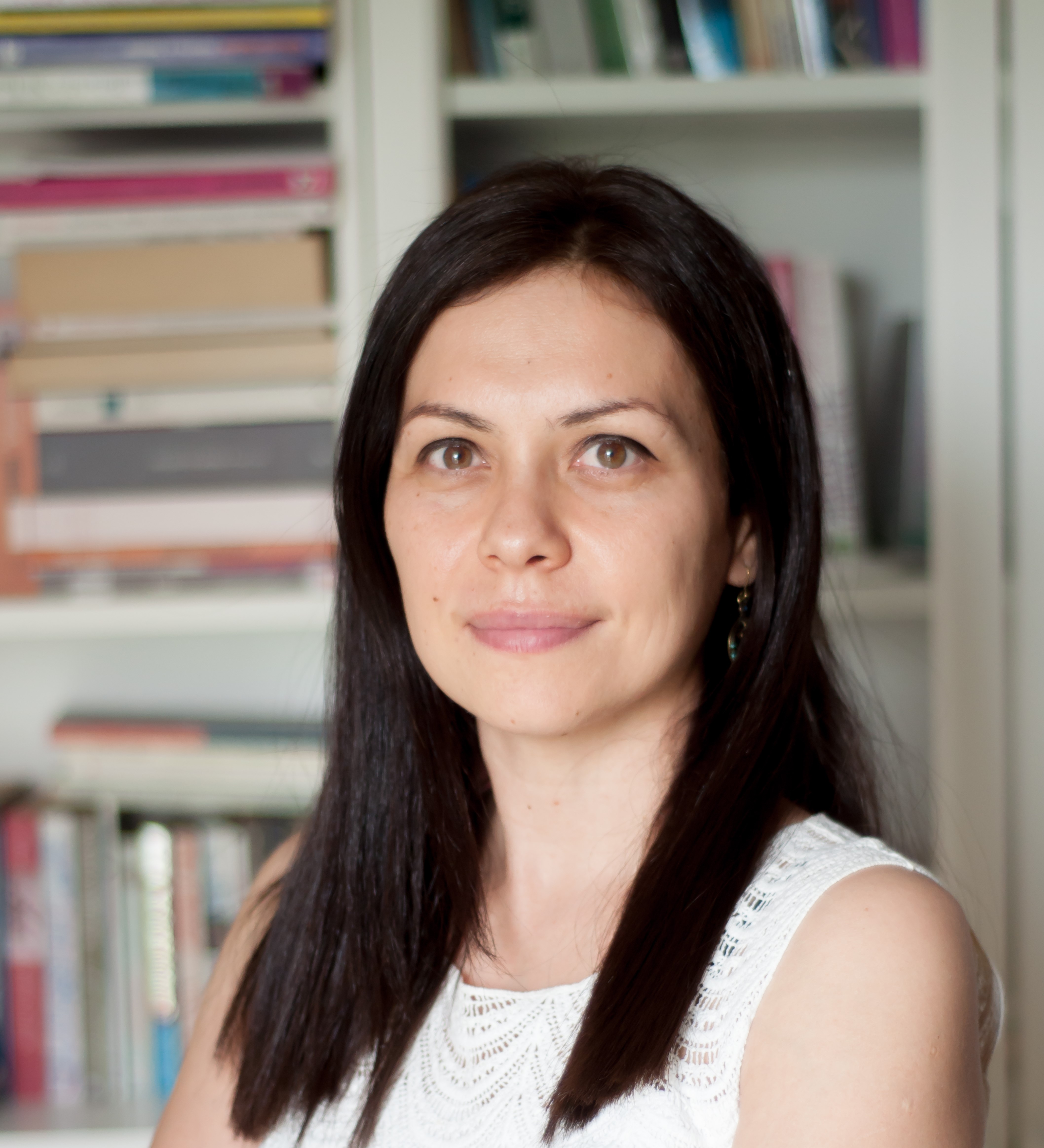 Doç. Dr. Ezgi TUNA KAYKUSUZ